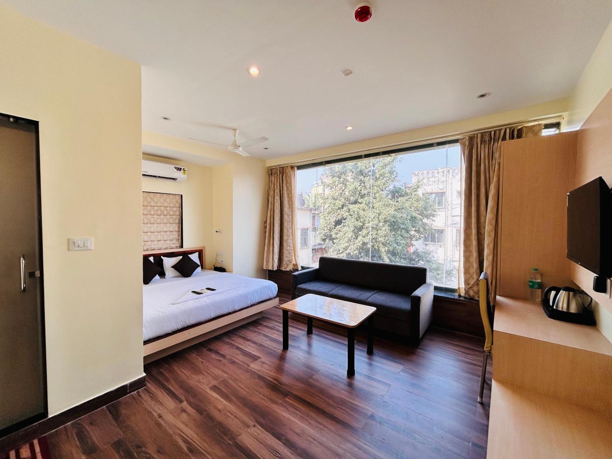 Golden Square - Kolkata Airport Hotel Eksteriør billede
