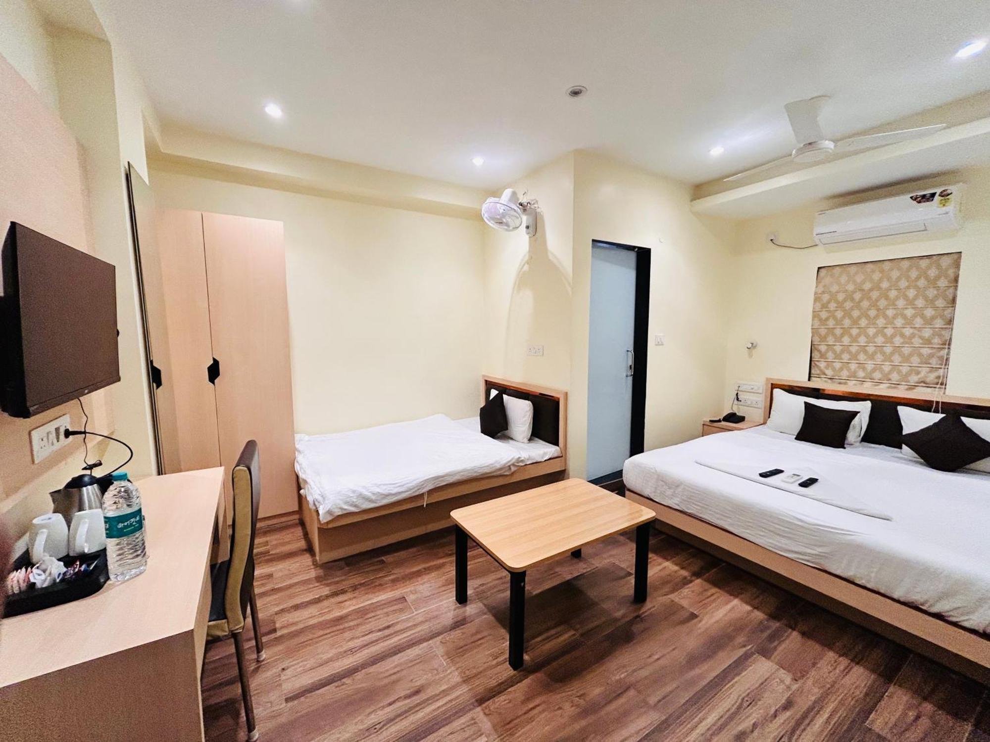 Golden Square - Kolkata Airport Hotel Eksteriør billede