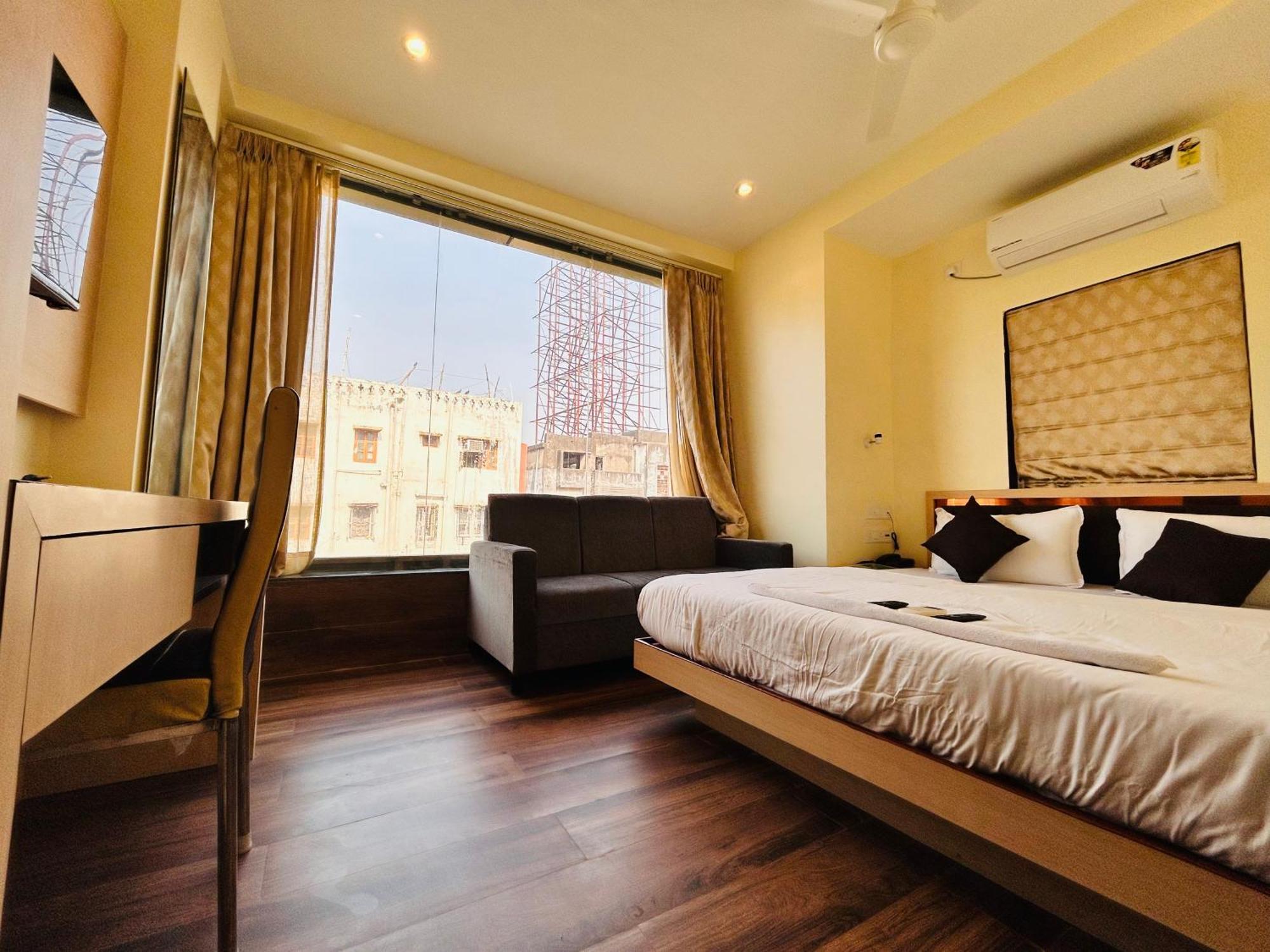 Golden Square - Kolkata Airport Hotel Eksteriør billede